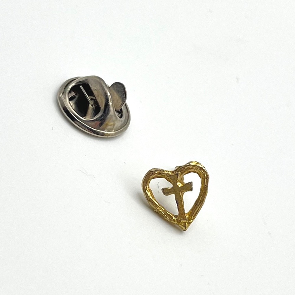 Gold‎ Tone Cross in Heart Lapel Pin Religious Faith Christian Jewelry Tie Tack